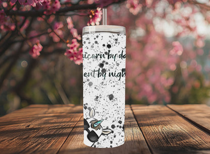 "Sip Happens – 20oz Tumbler" Design *Unicorn Agent* Individualisierbar