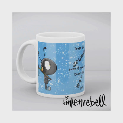 *Vertraue der Reise* ☕️ Keramiktasse, (11oz) Personalisierbar